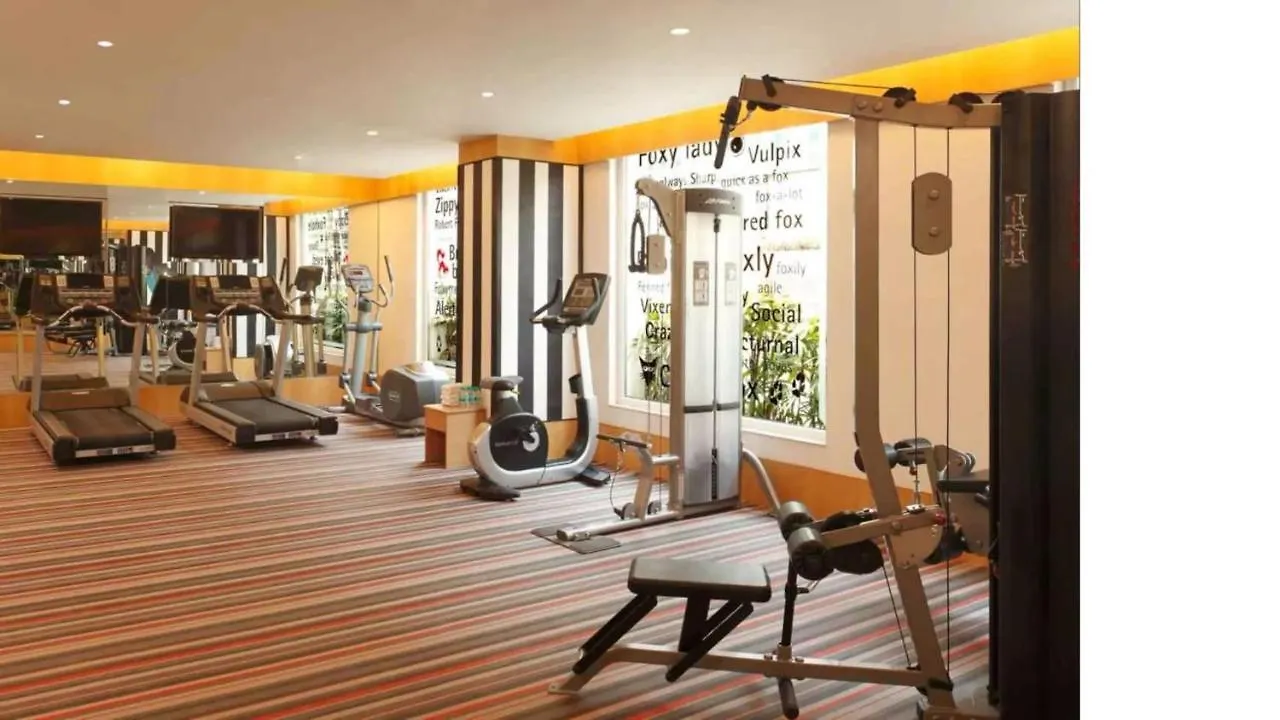 Red Fox By Lemon Tree Hotels, Delhi Airport New Delhi 4*,