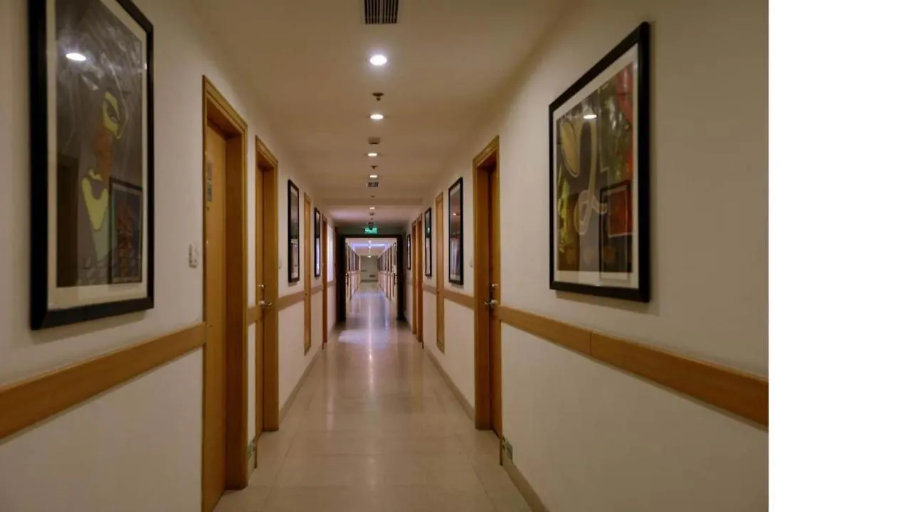 Red Fox By Lemon Tree Hotels, Delhi Airport New Delhi 4*,  India