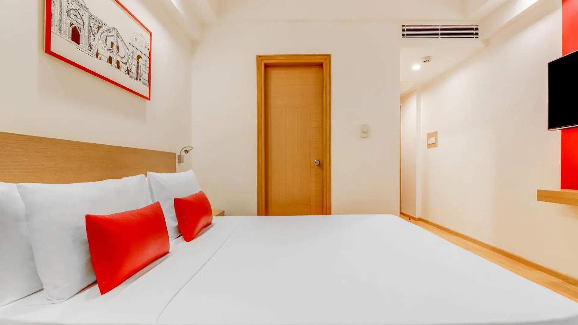 Red Fox By Lemon Tree Hotels, Delhi Airport New Delhi